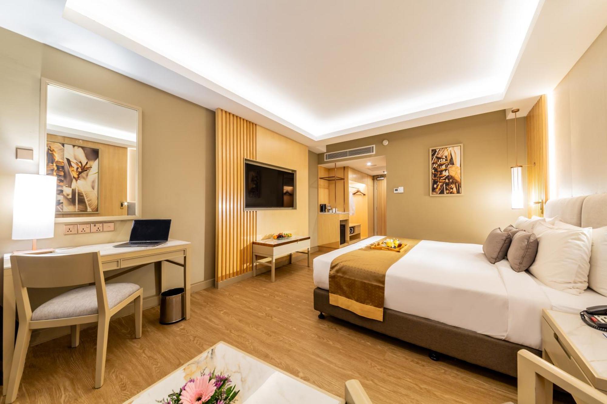 Glenmarie Hotel And Golf Resort Шах-Алам Экстерьер фото Deluxe Room