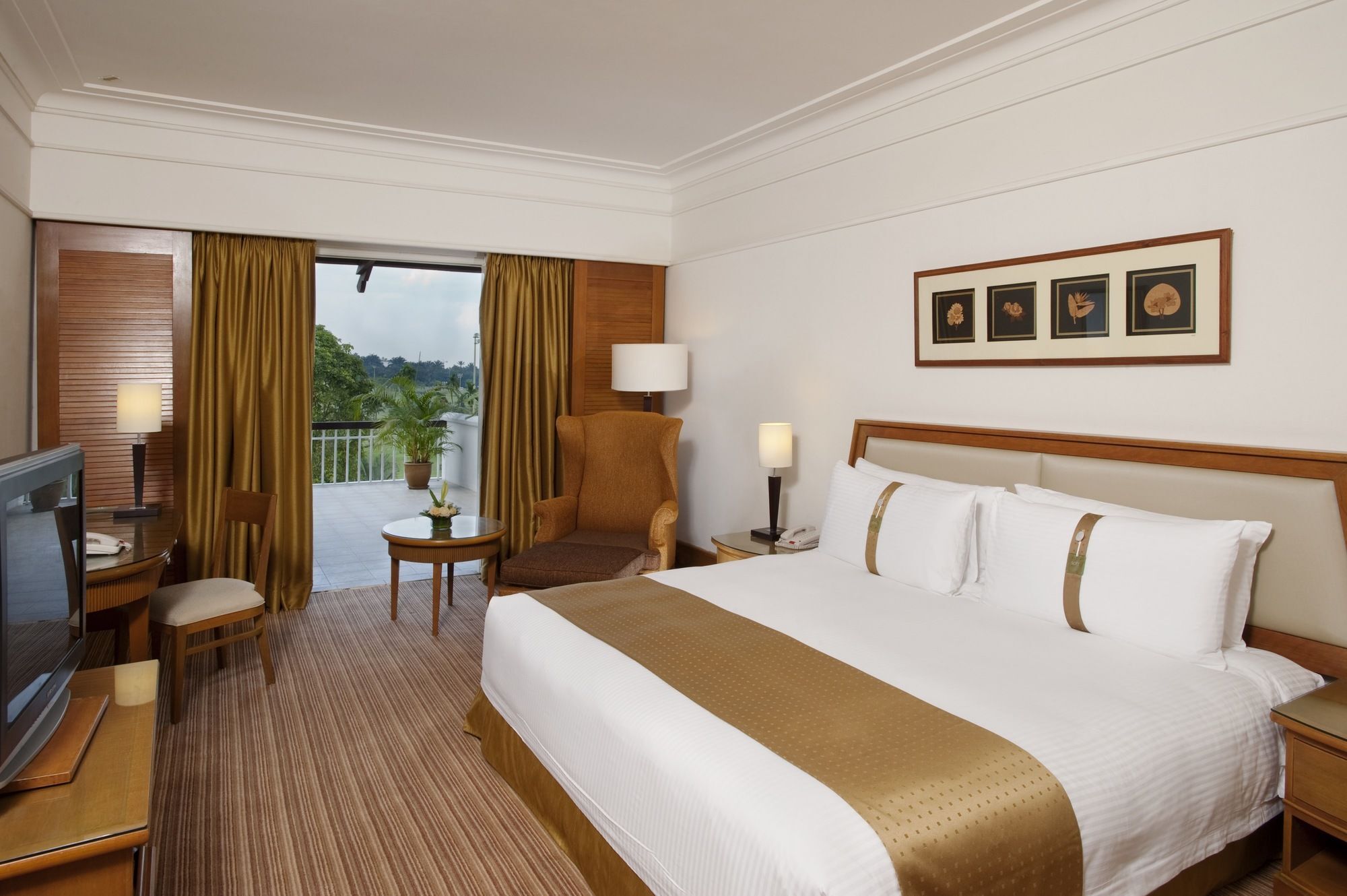 Glenmarie Hotel And Golf Resort Шах-Алам Экстерьер фото A room at the InterContinental Chennai