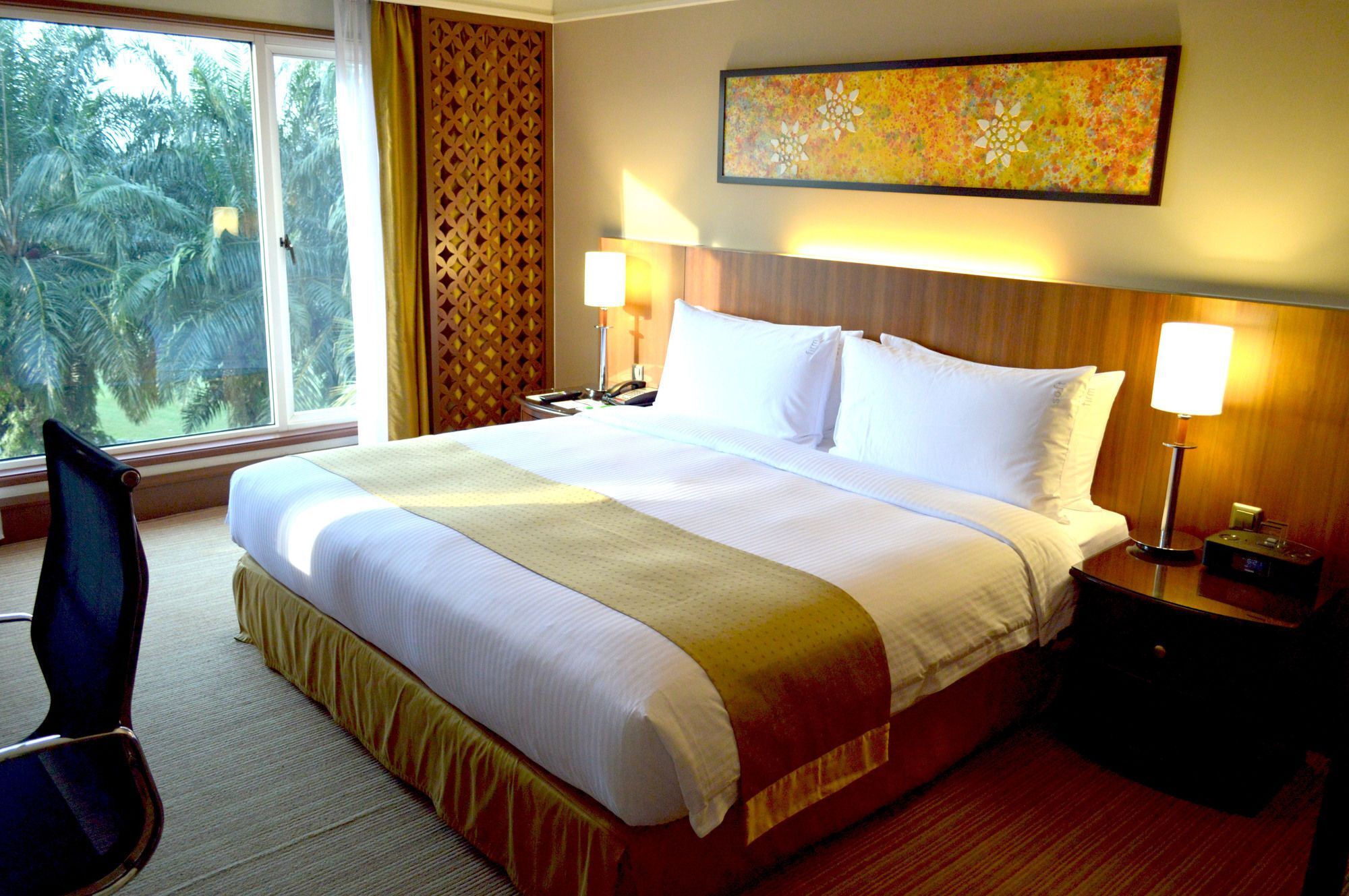 Glenmarie Hotel And Golf Resort Шах-Алам Экстерьер фото A bedroom at the Taj Bengal